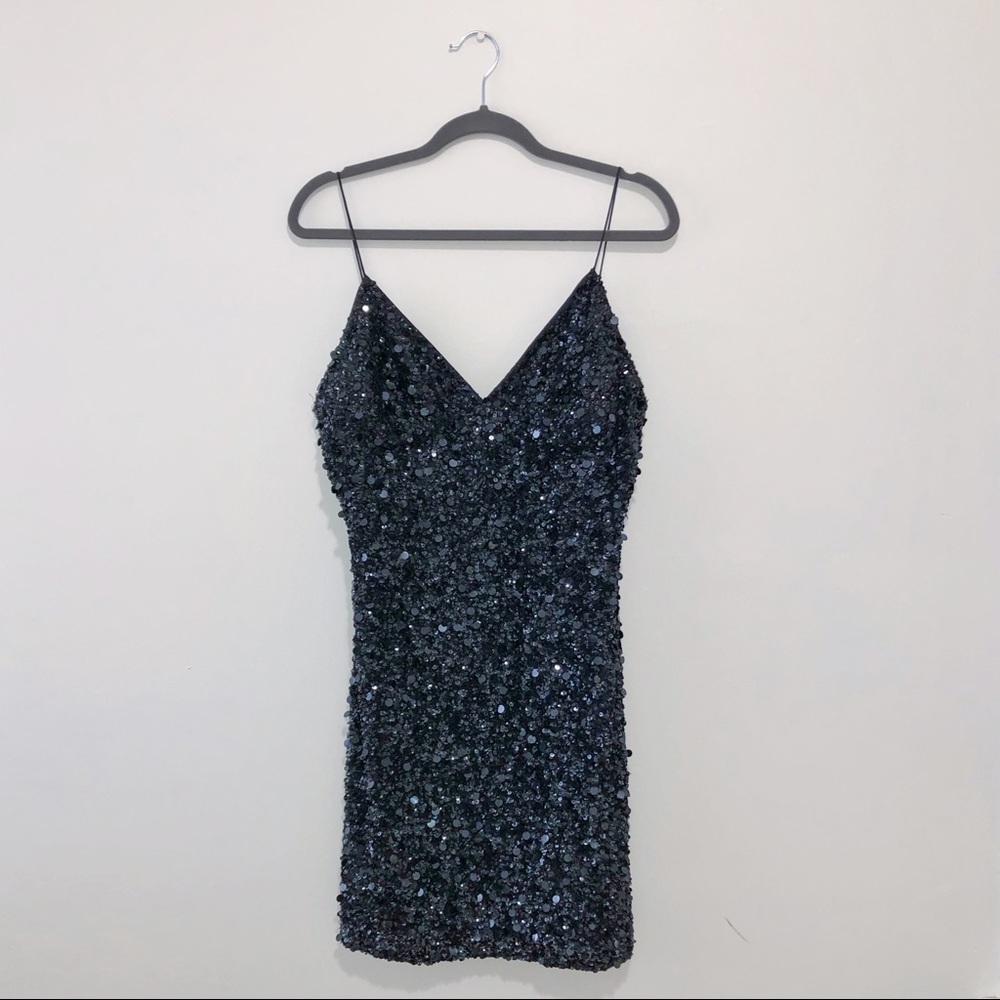 Adrianna Papell Sequins Vintage Cocktail Dress in Black and Blue